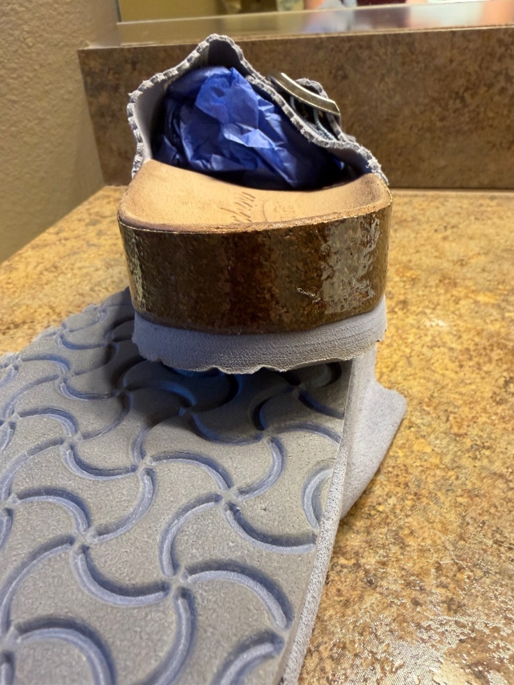 Skechers Arch Fit  Lux Foam Sandal Size 8 - Picture 3 of 8